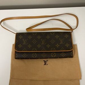 LOUIS VUITTON TWIN POCHETTE GM
